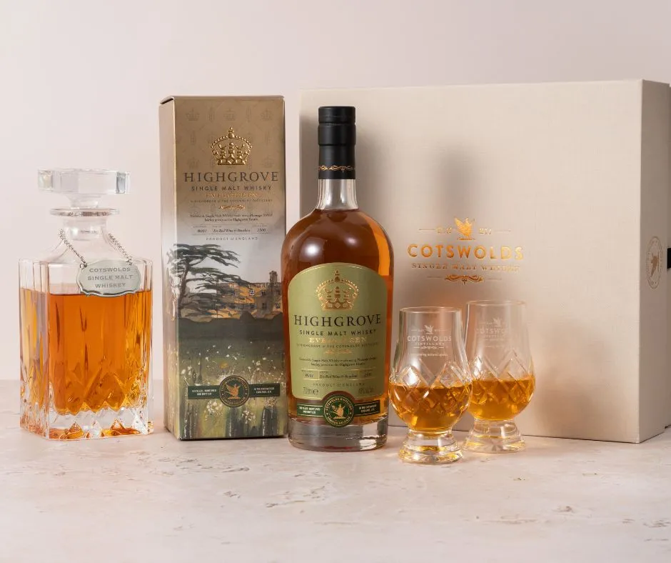 Cotswolds Royal whisky Highgrove Evergreen met glas