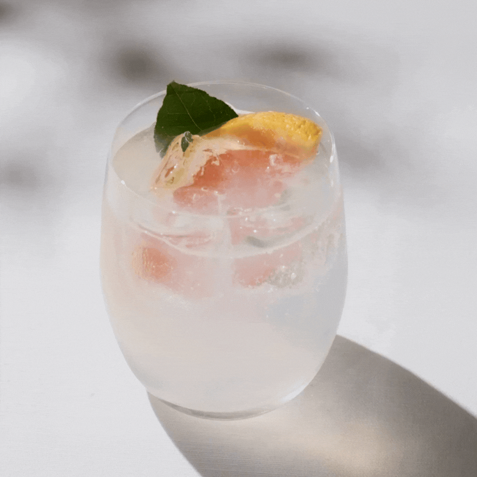 Cotswolds Dry Gin 9 botanicals citrus lavender