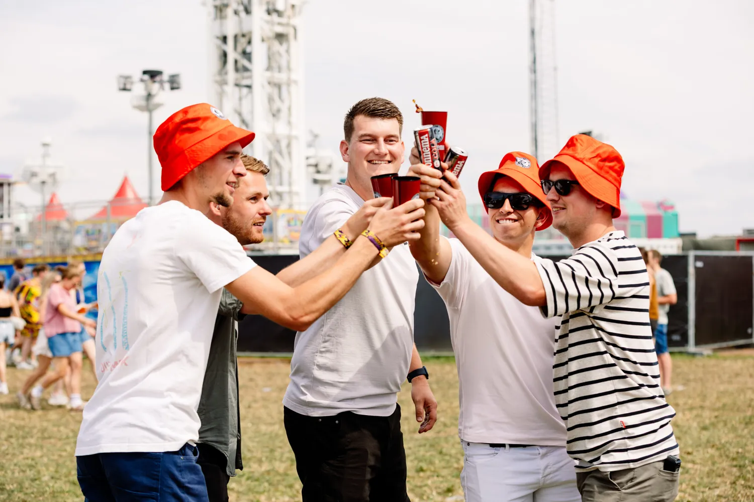 Sonnema Berenburg Pompeblêd Bucket Hat hoed rood